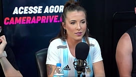 Sophie buttini brenda trindade Da Tesão Se Exibir Com Homem